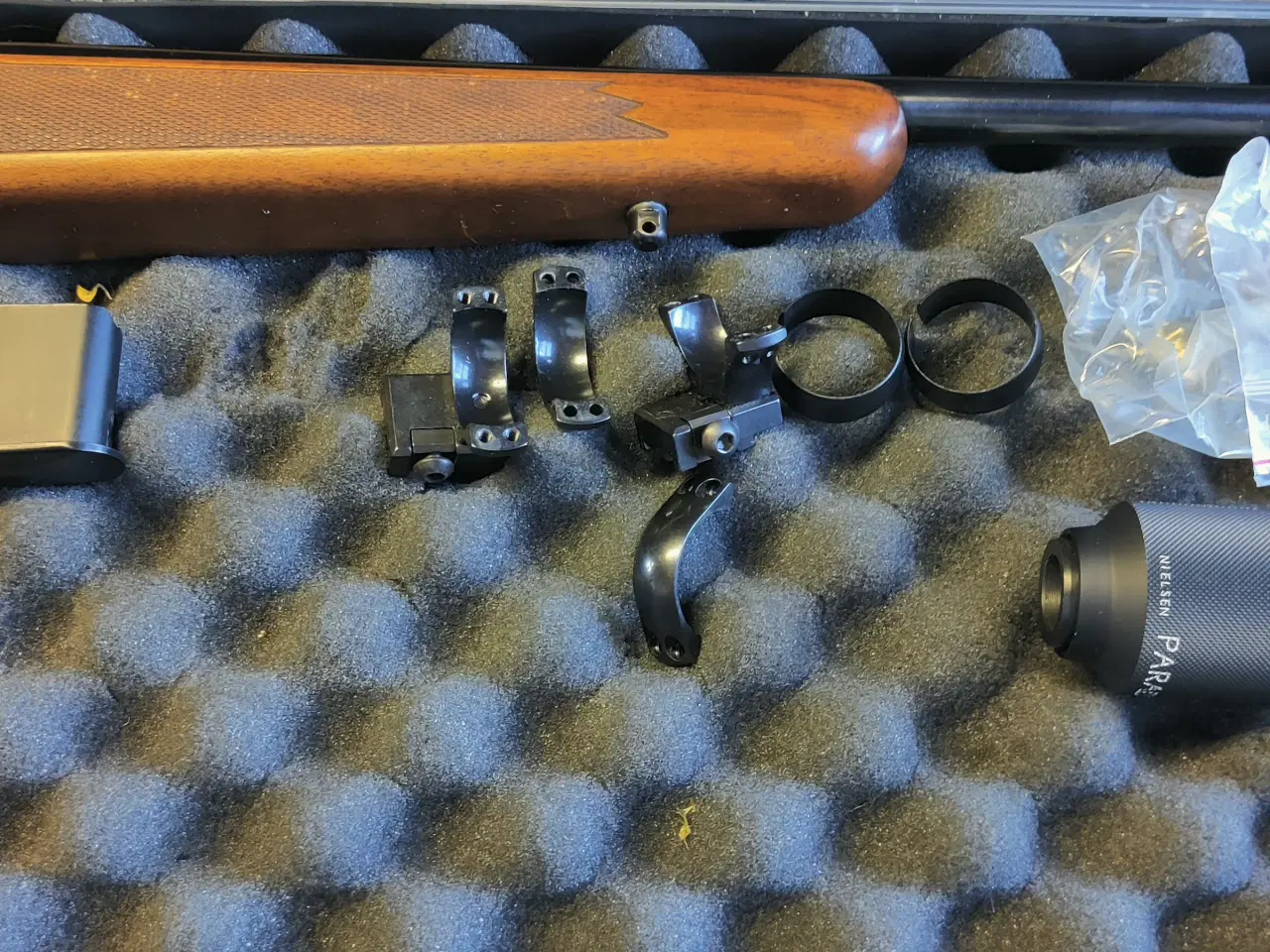 Billede 4 - Tikka m.595 308.winmed dæmper og ekstra magasiner