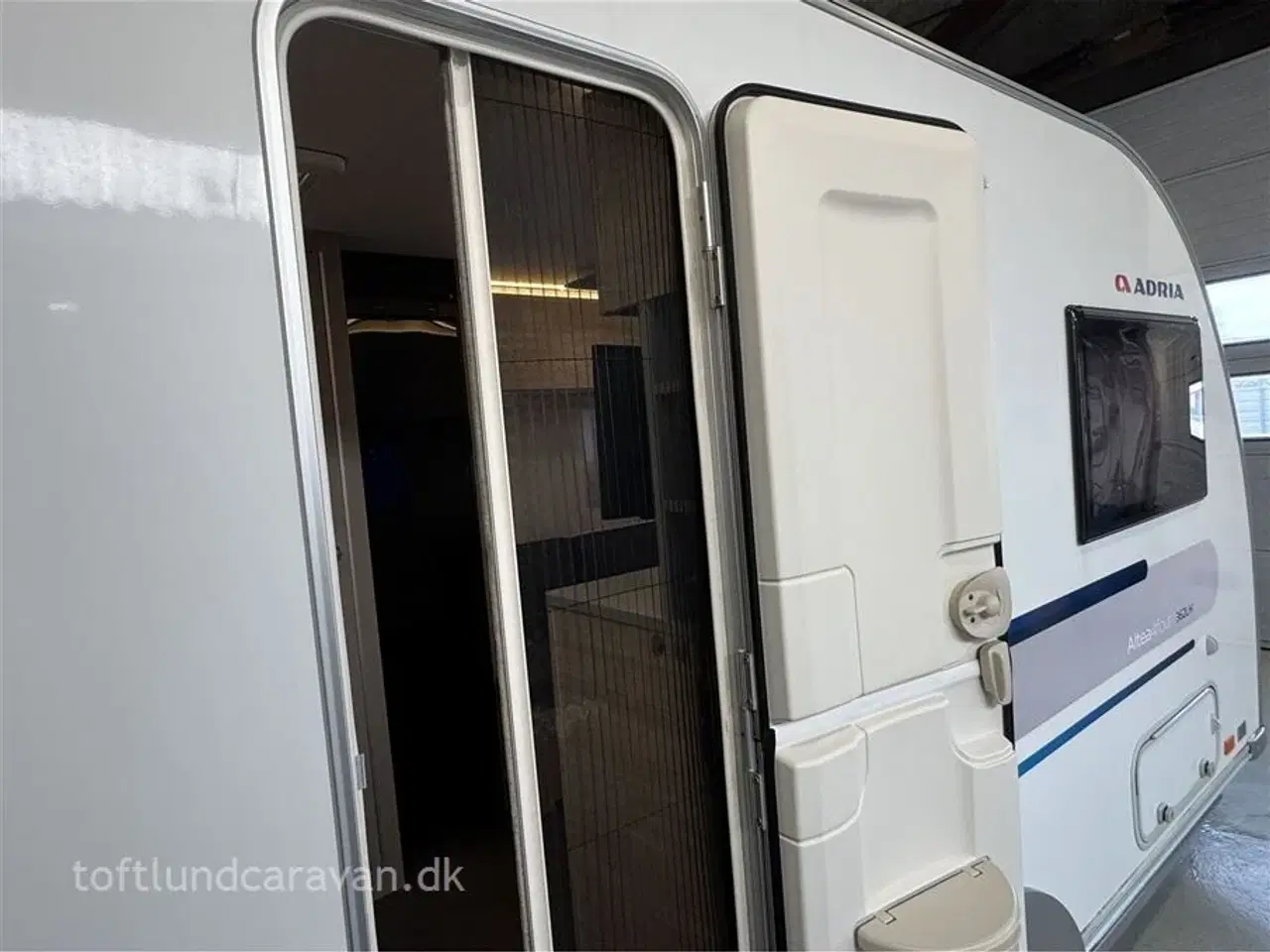 Billede 19 - 2020 - Adria Altea4Four 362 LH   Fremtræder som ny, m/MOVER+GULVVARME+STORT KØL/FROST mv. ET SUPER GODT TILBUD HER.