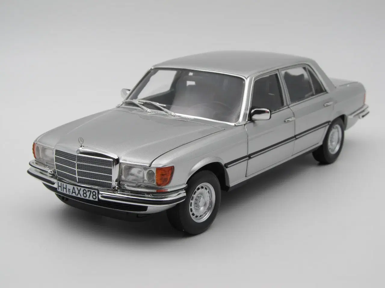 Billede 1 - 1976 Mercedes-Benz 450 SEL 6,9 W116 1:18