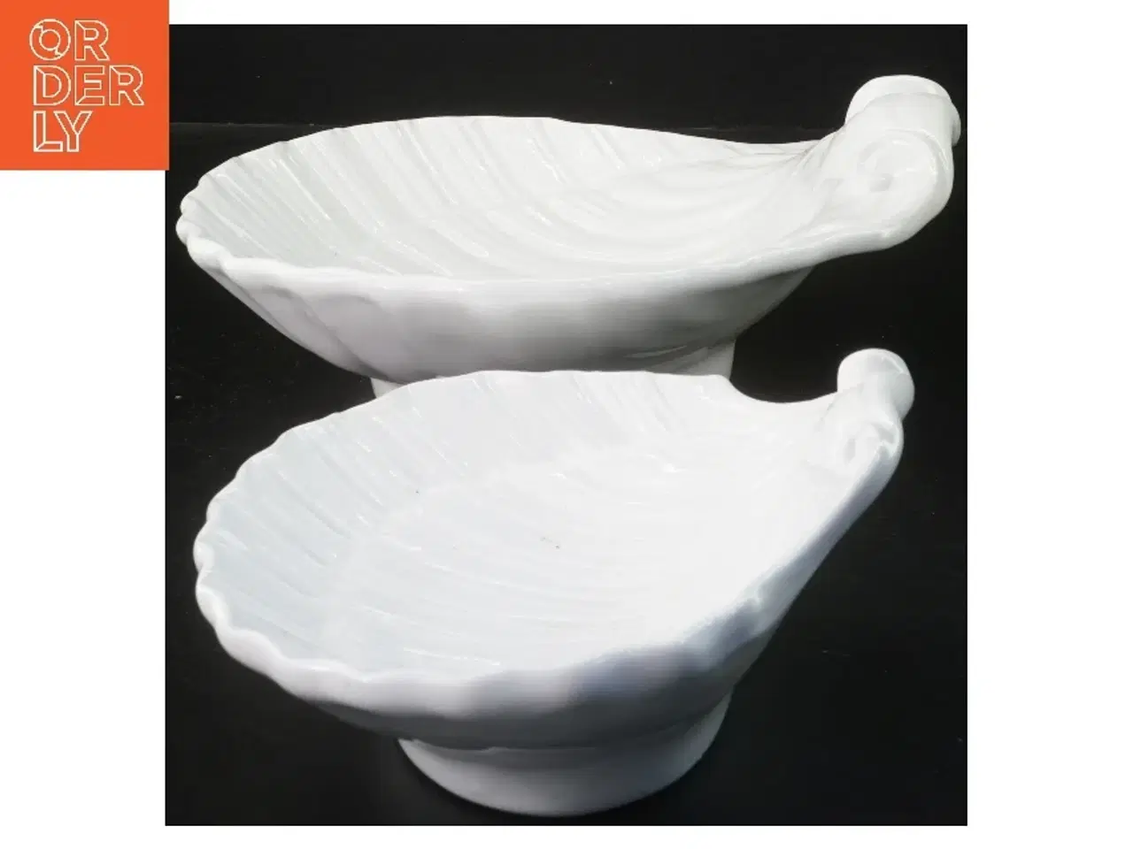 Billede 1 - Muslingeskals formede serveringsfade (str. 24x23x5&16x14x4 cm)