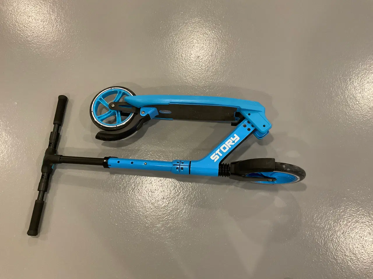 Billede 3 - Løbehjul story