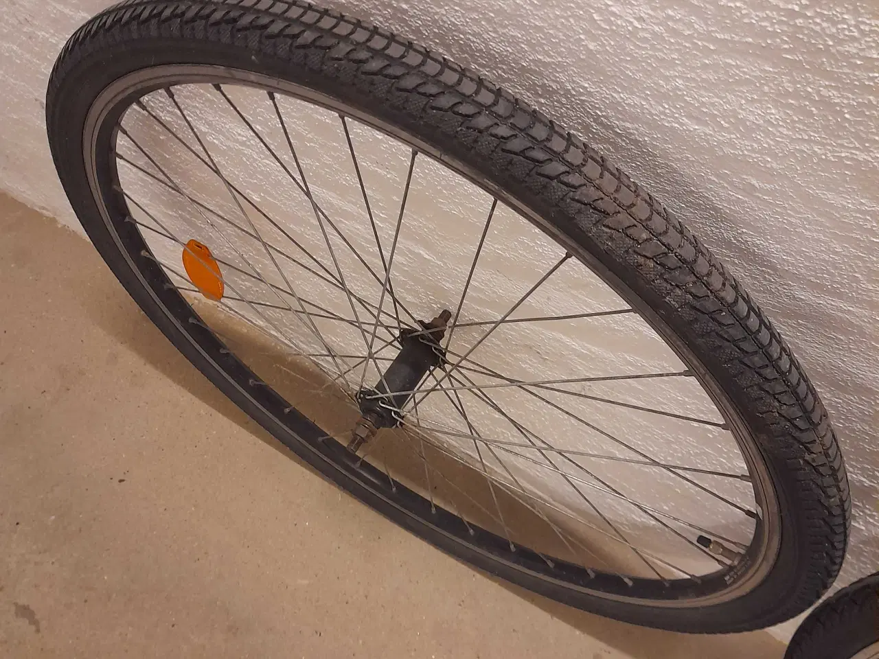 Billede 1 - Forhjul med dæk og slange 28"