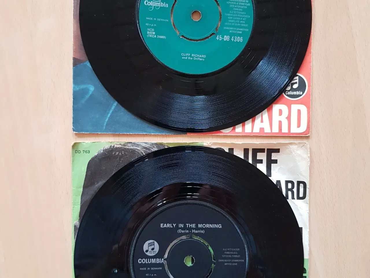 Billede 3 - Vinyl, Cliff Richard, 2 Singler