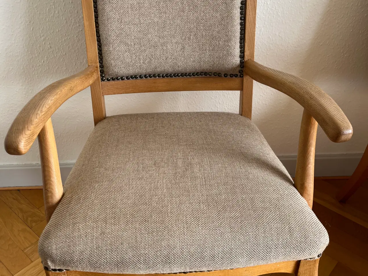 Billede 16 - Gamle møbler gives væk