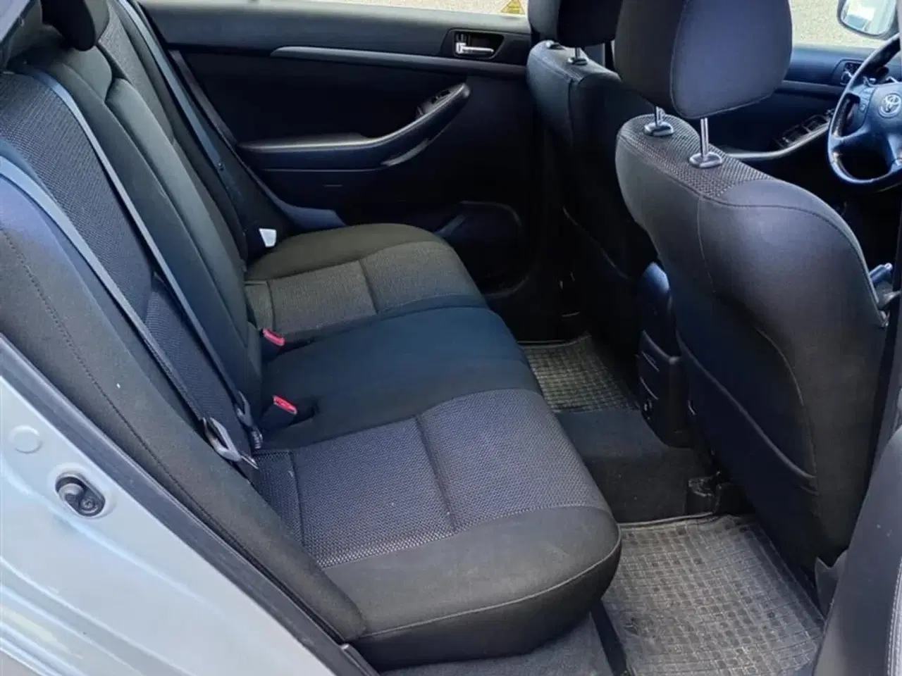 Billede 7 - Toyota Avensis 2,0 D-4D Linea Sol 126HK 6g