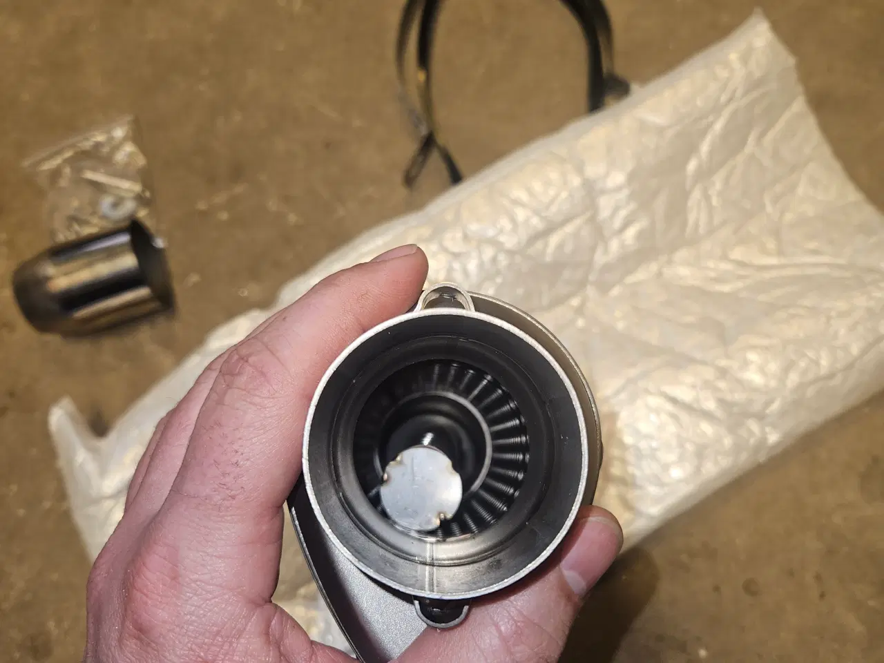 Billede 5 - Kompakt Lyddæmper til lille mc eller lignende. 