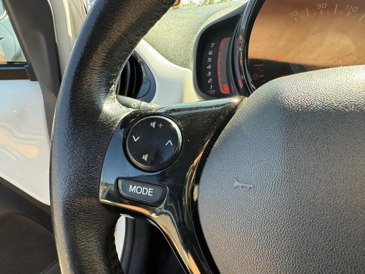 Billede 13 - Peugeot 108 1,0 e-Vti White Edition 69HK 5d