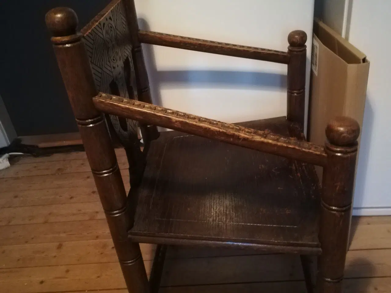 Billede 3 - Gl rå stol