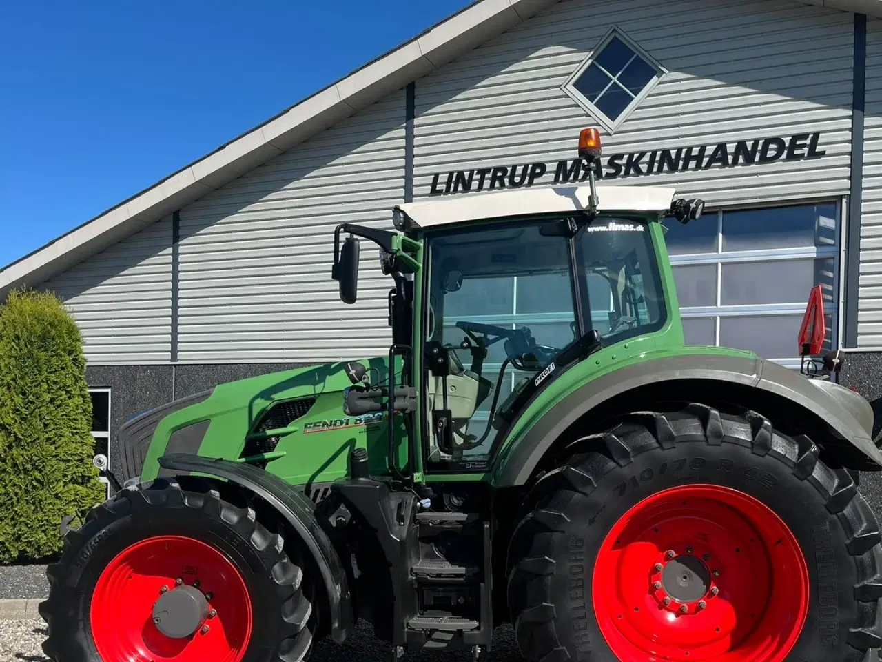 Billede 11 - Fendt 828 Profi model.  Meget flot traktor med nye fordæk.