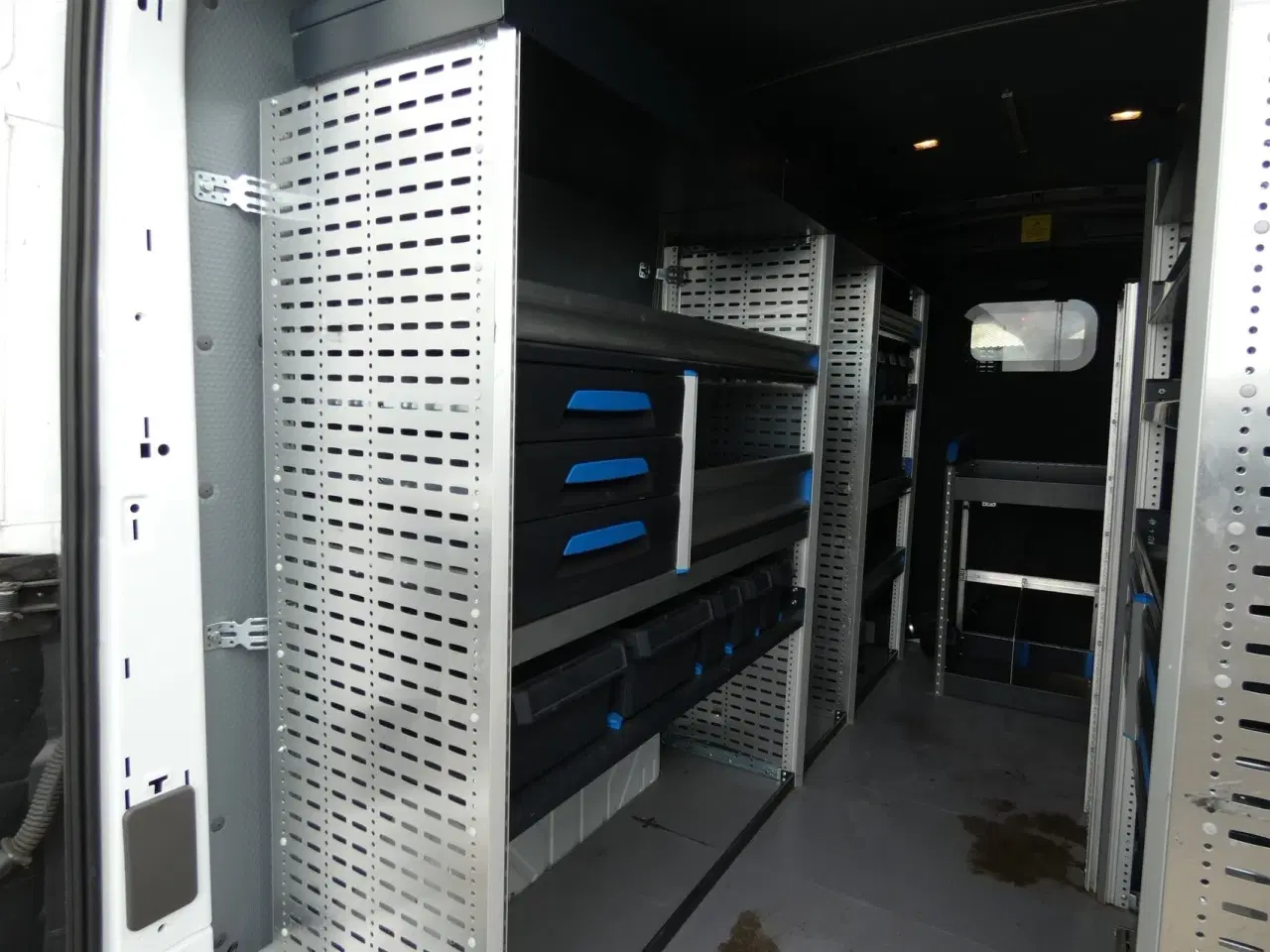 Billede 16 - Ford Transit 350 L2H2 2,0 TDCi Trend VÆRKSTEDSBIL 130HK Van Man.