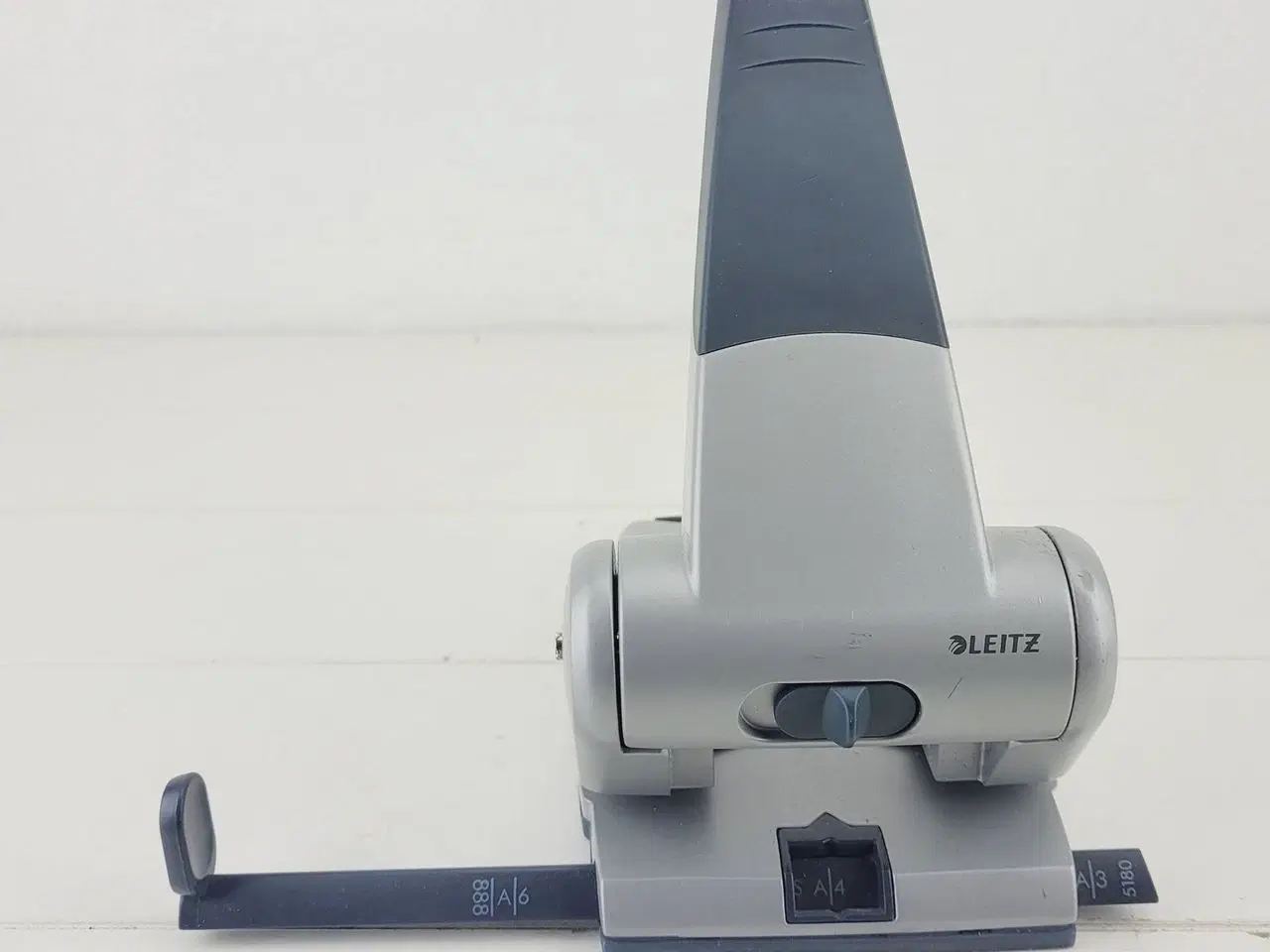 Billede 2 - ⭐️- Leitz hulmaskine Model 5180