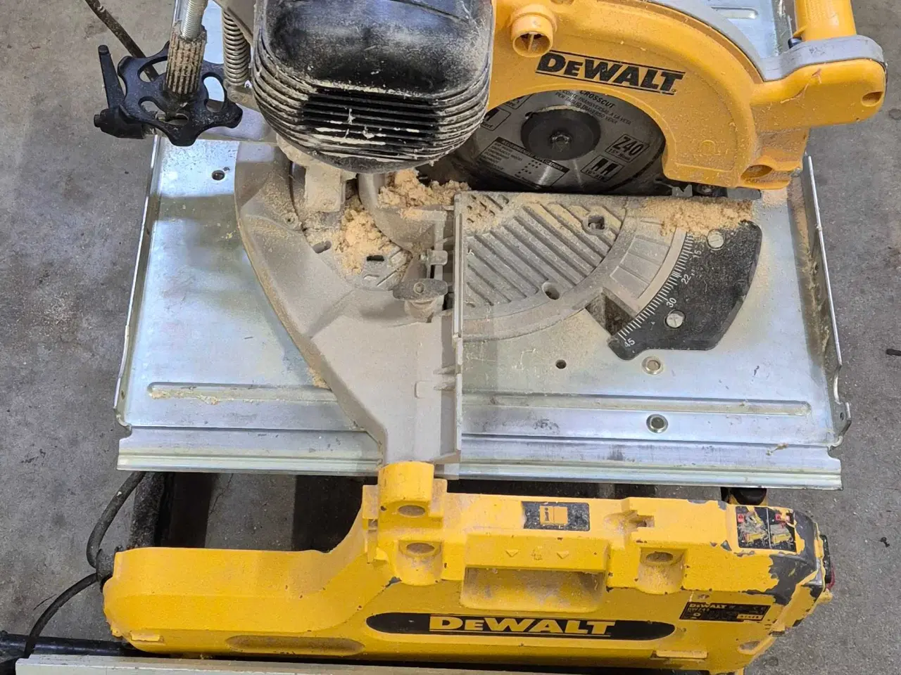 Billede 1 - Dewalt kapsav