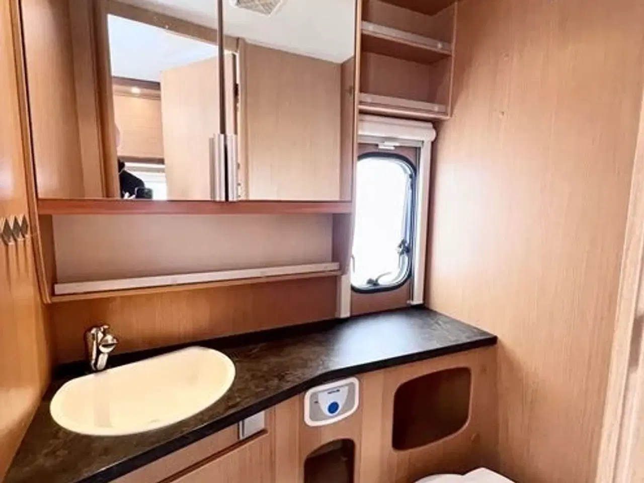 Billede 5 - Hymer Sporting 440 - vinteropbev. betalt til apr26