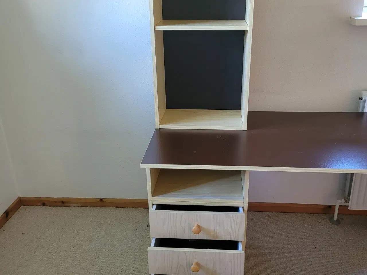 Billede 2 - Skrivebords-arrangement / Arbejdsbord-arrangement
