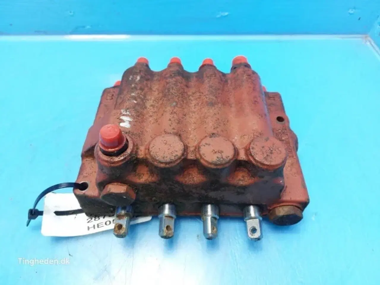 Billede 8 - Massey Ferguson 31 Hydraulikventil 28751329