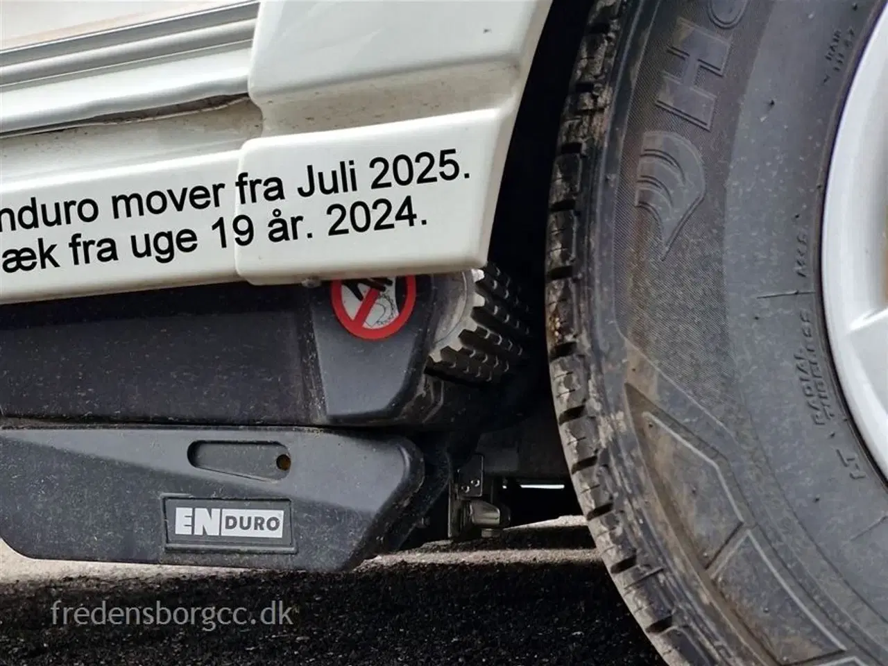 Billede 8 - 0 - Adria Adora 613 HT   Enduro EM313 Mover og 12 V. 100 Ah. Agm Batteri og 13 Amp. Vitron Lader fra juli 2025