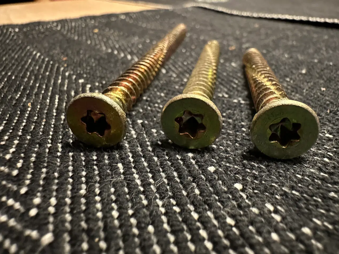 Billede 2 - Karmskruer- Spit/NKT i 3 længder; 62, 72 og 112 mm