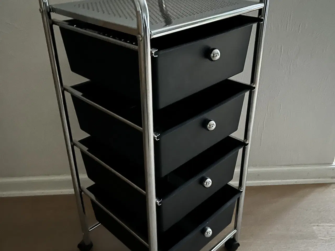 Billede 2 - Frisørvogn / Rullevogn med 4 skuffer