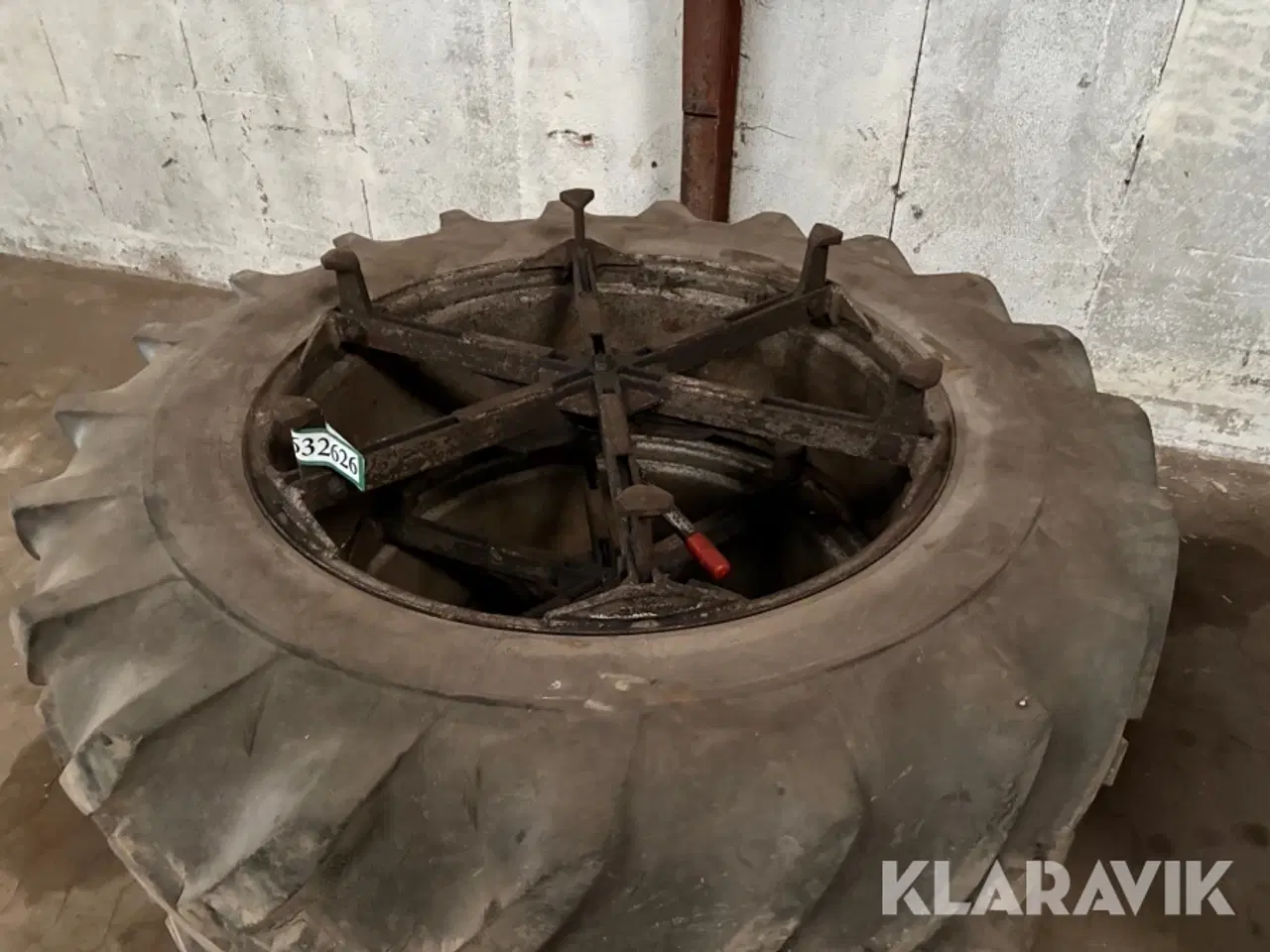 Billede 3 - Landbrugsdæk Michelin 16.9-38 2 styk