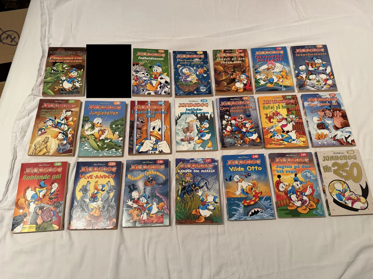 Billede 10 - Jumbobøger – næsten 200 sælges