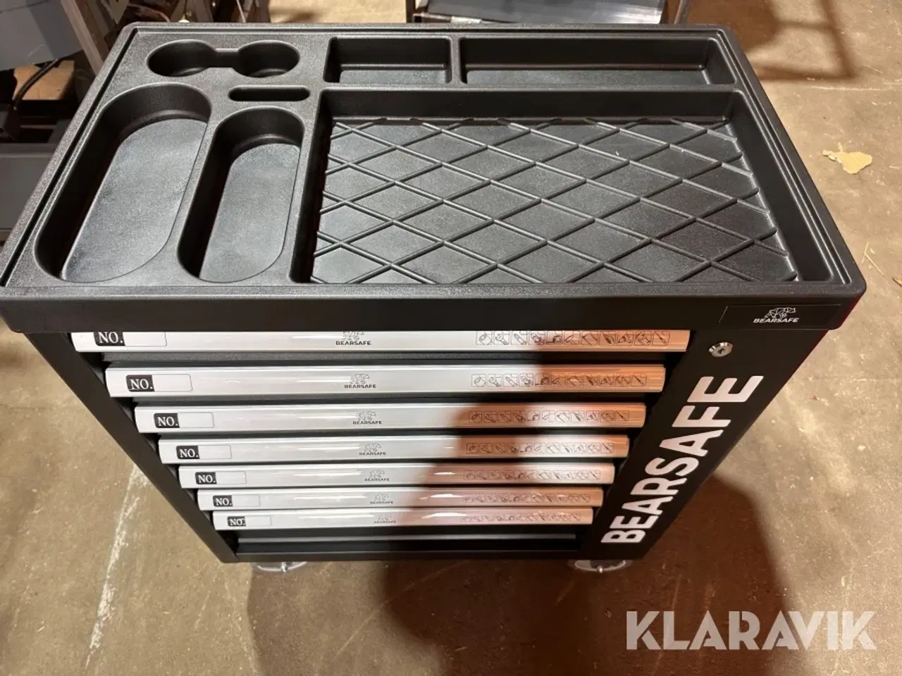 Billede 3 - Værktøjsvogn Bearsafe med 7 skuffer og 239 dele
