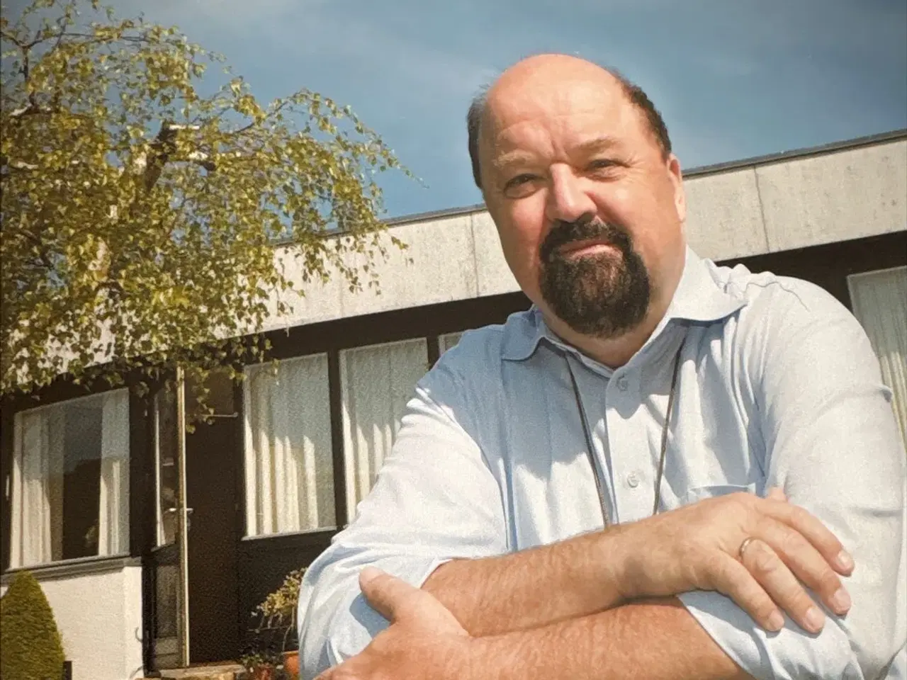 Billede 10 - Bog: “Skilleveje” skrevet af kendte danskere