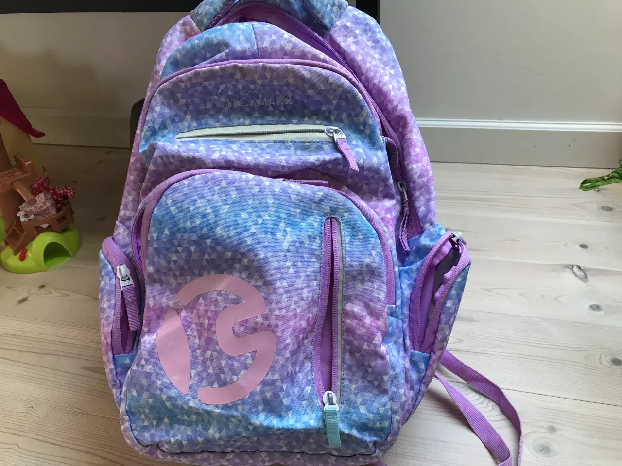 Billede 1 - Skoletaske til ca. 8-11 år, rygsæk.