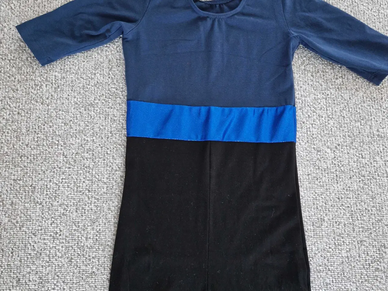Billede 2 - Gymnastikdragt str xs 