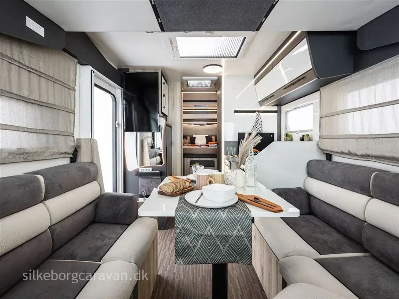 Billede 4 - 2026 - Elnagh Magnum 582