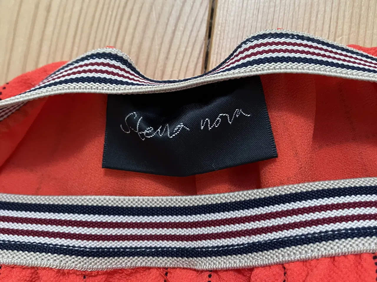 Billede 2 - 2 par røde bukser