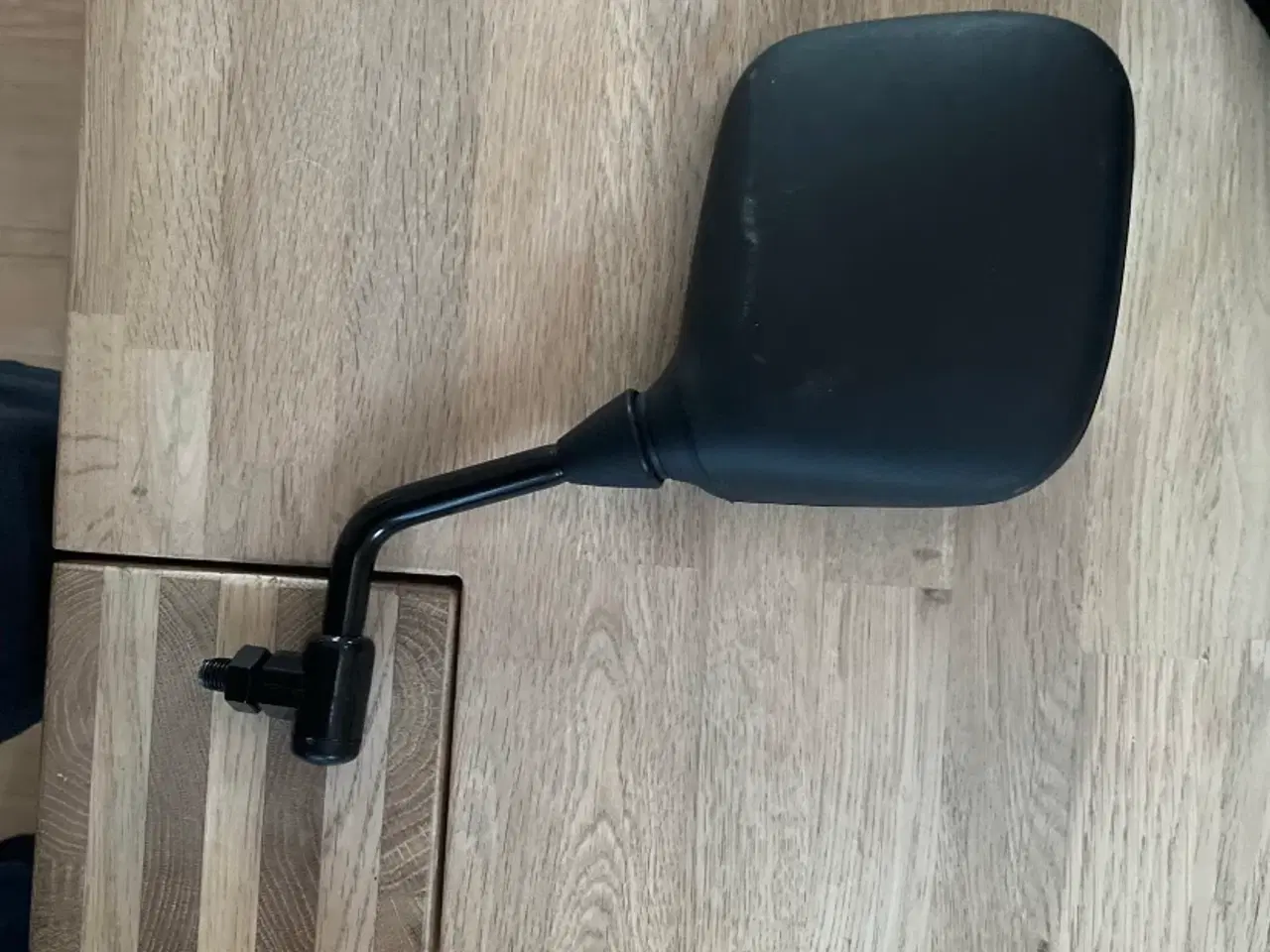 Billede 1 - Højre side spejl 