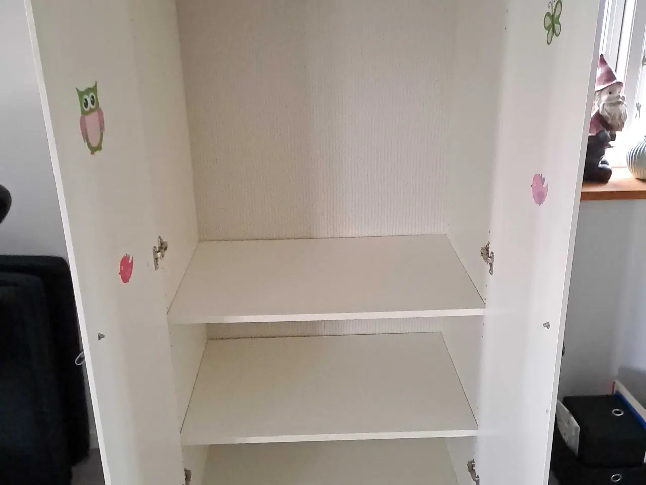 Billede 1 - skab  sælges  med  Kit tave 