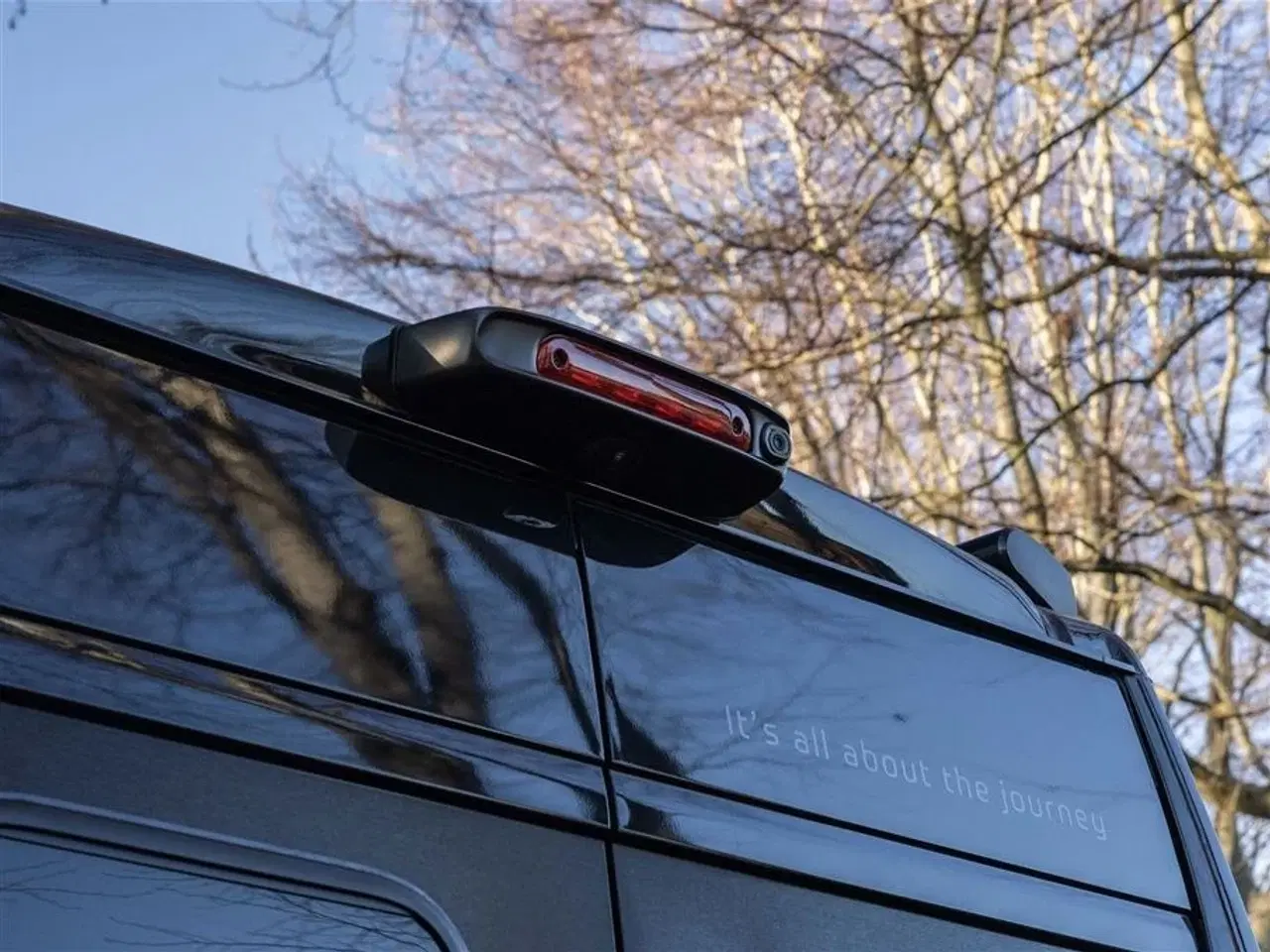 Billede 51 - 2026 - Tourne 6.4 Select aut. gear - Black   Tournes topmodel med langsgående senge