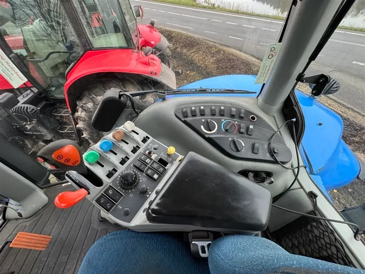 Billede 10 - New Holland T8050 MED AFFJEDRET FORAKSEL!