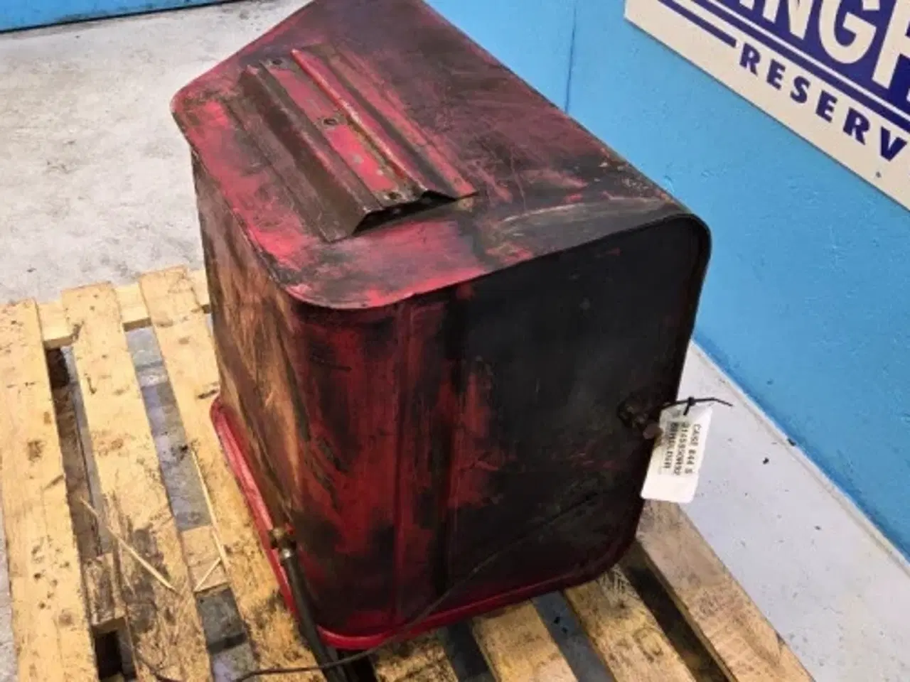 Billede 16 - Case 844S Dieseltank 3145850R92