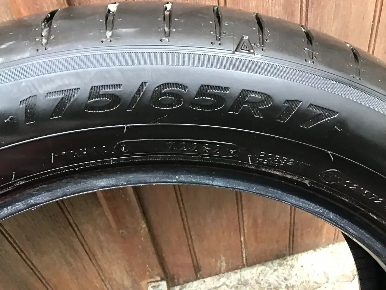 Billede 1 - Falken sommerdæk 175/65R17