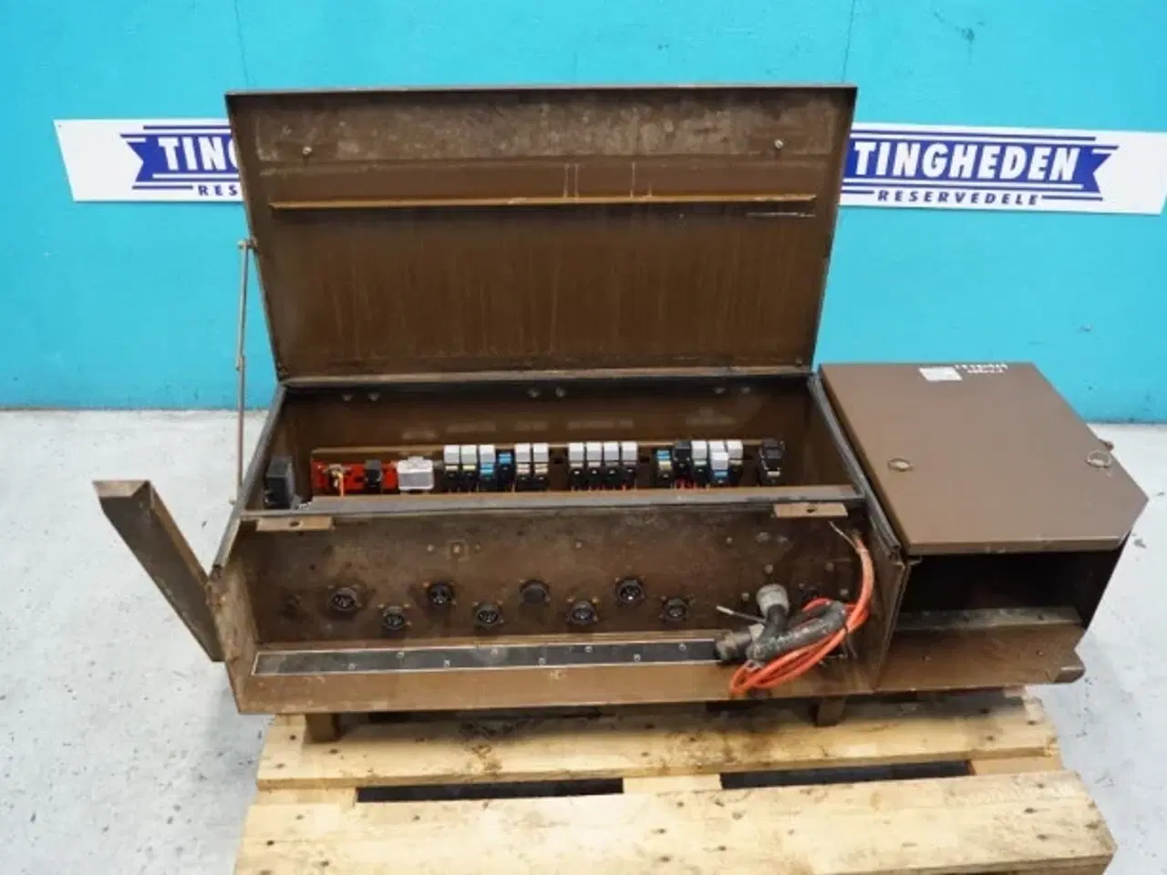 Billede 10 - Dronningborg D8900 El-skab 28780969