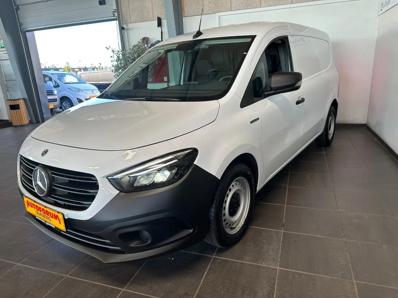 Billede 3 - Mercedes eCitan A3 Basis Van