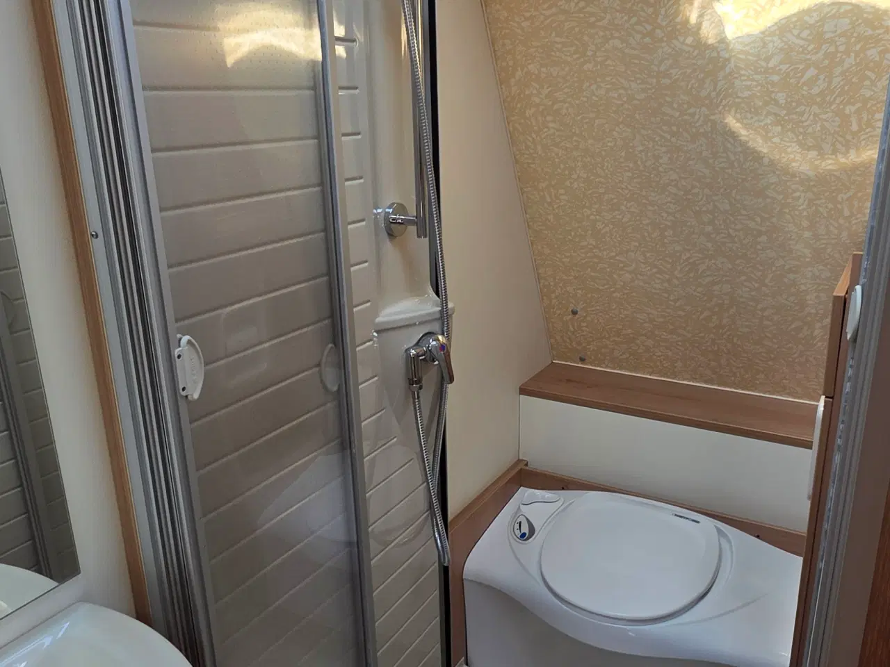 Billede 5 - Bürstner Averso Plus 410 TS Plus (m. alt i telte)