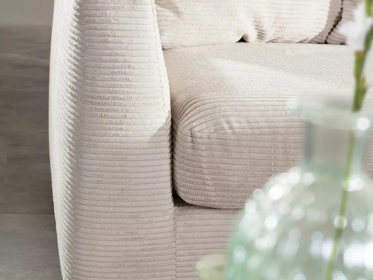 Billede 3 - Sofa, lys fløjl 