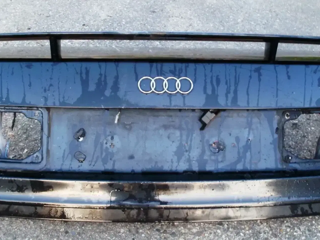 Billede 2 - Bagspoiler Audi 80.