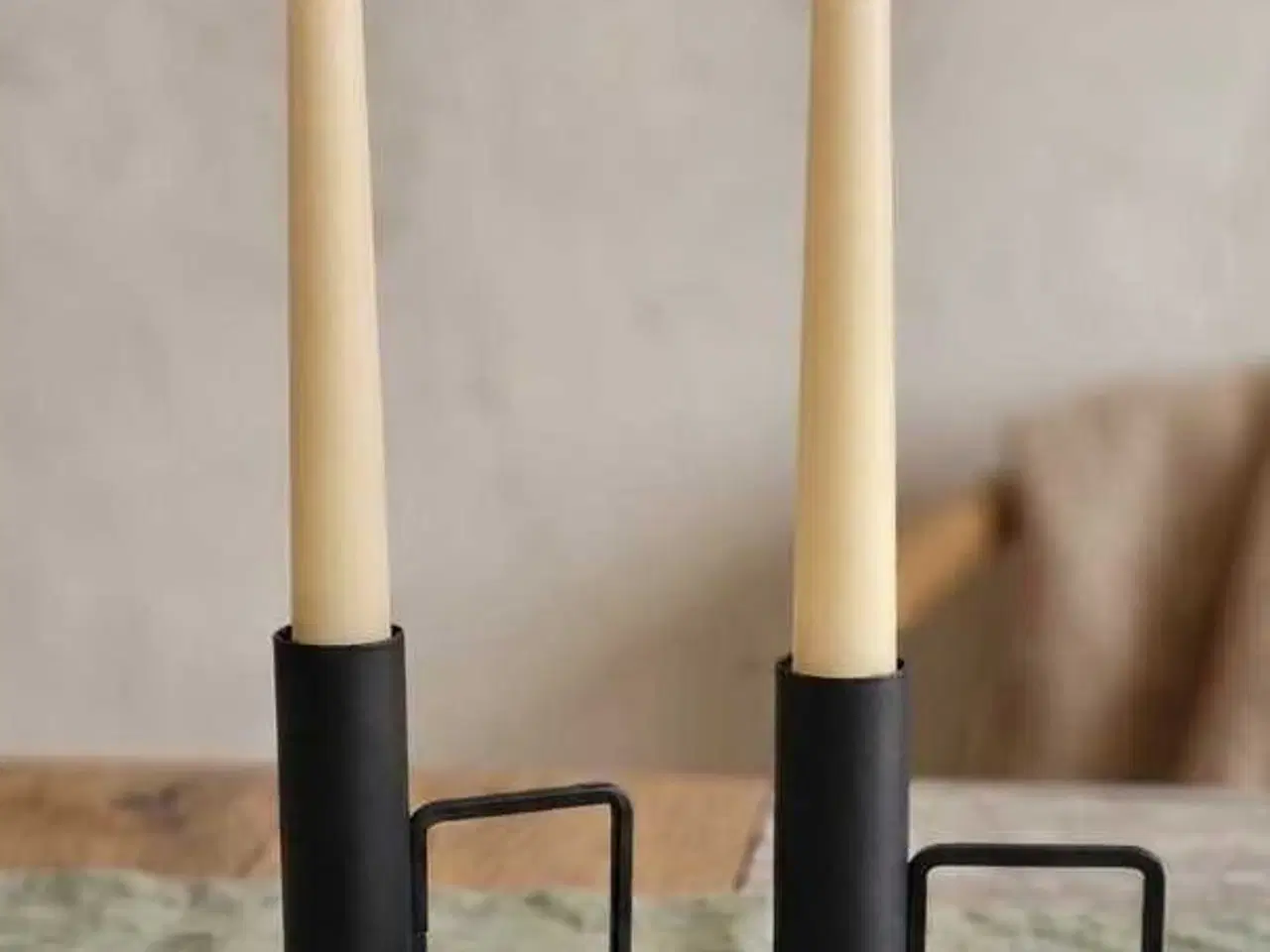 Billede 1 - 2 stk. Sorte Lysestager | Stilrent & let materiale