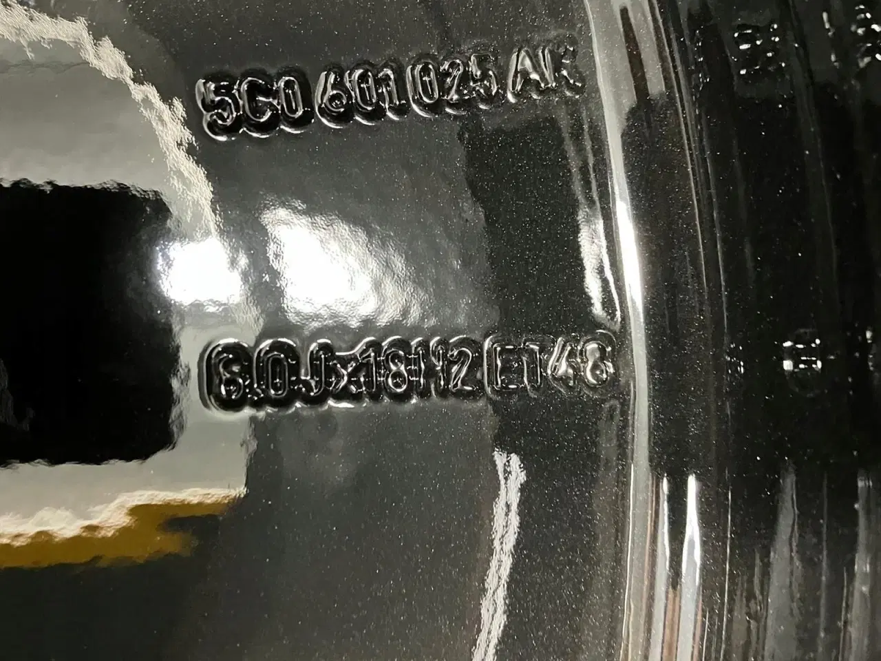 Billede 7 - ALUFÆLGE VW BEETLE 5C0 TWISTER 18"