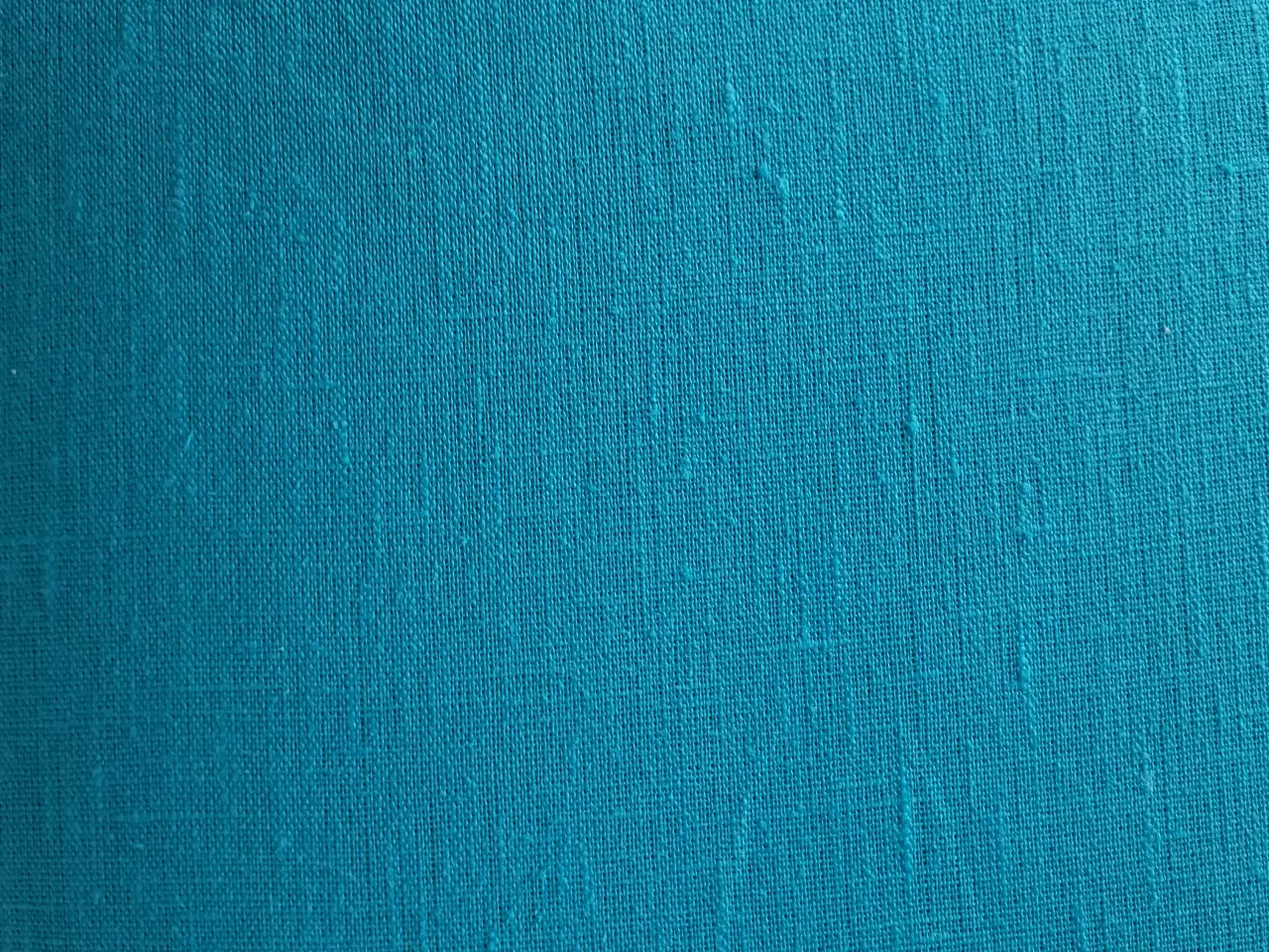 Billede 12 - Nyombetrukne hvide spisebordstole fra ILVA