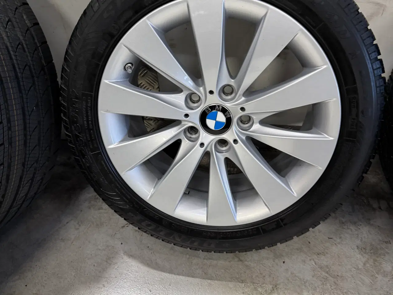 Billede 1 - Originale 17” bmw alufælge med dunlop vinterdæk