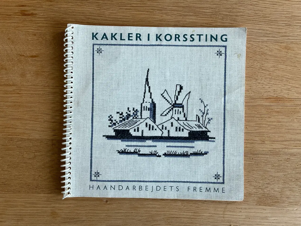 Billede 1 - Kakler i Korssting - Haandarbejdets Fremme