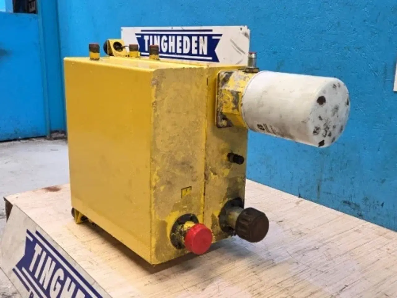 Billede 5 - New  Holland TX68 Hydrauliktank 84000629