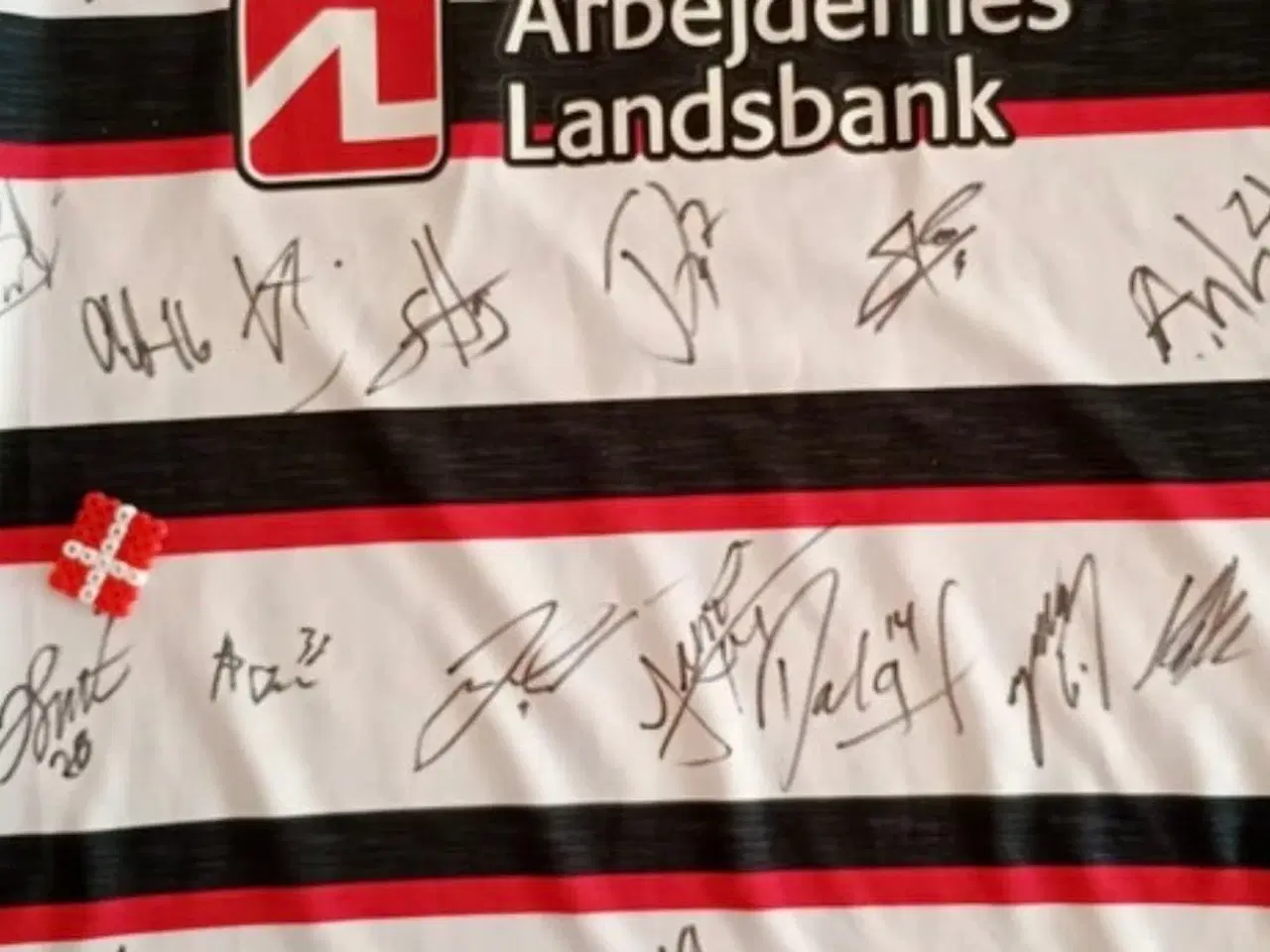 Billede 5 - FCM trøje med 25 autografer