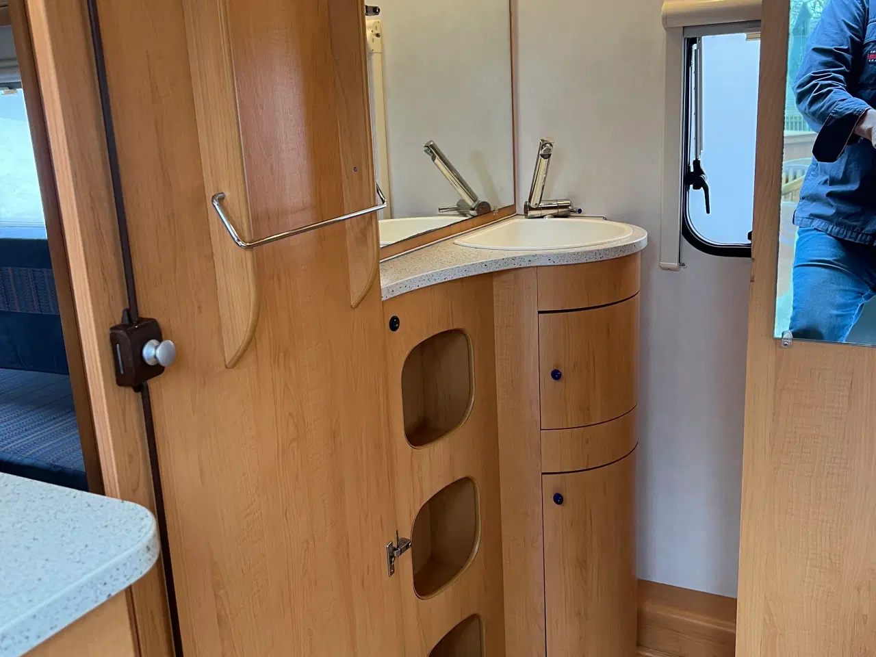 Billede 10 - Hymer Feeling 430 med Mover-Markise-Cykelholder-So