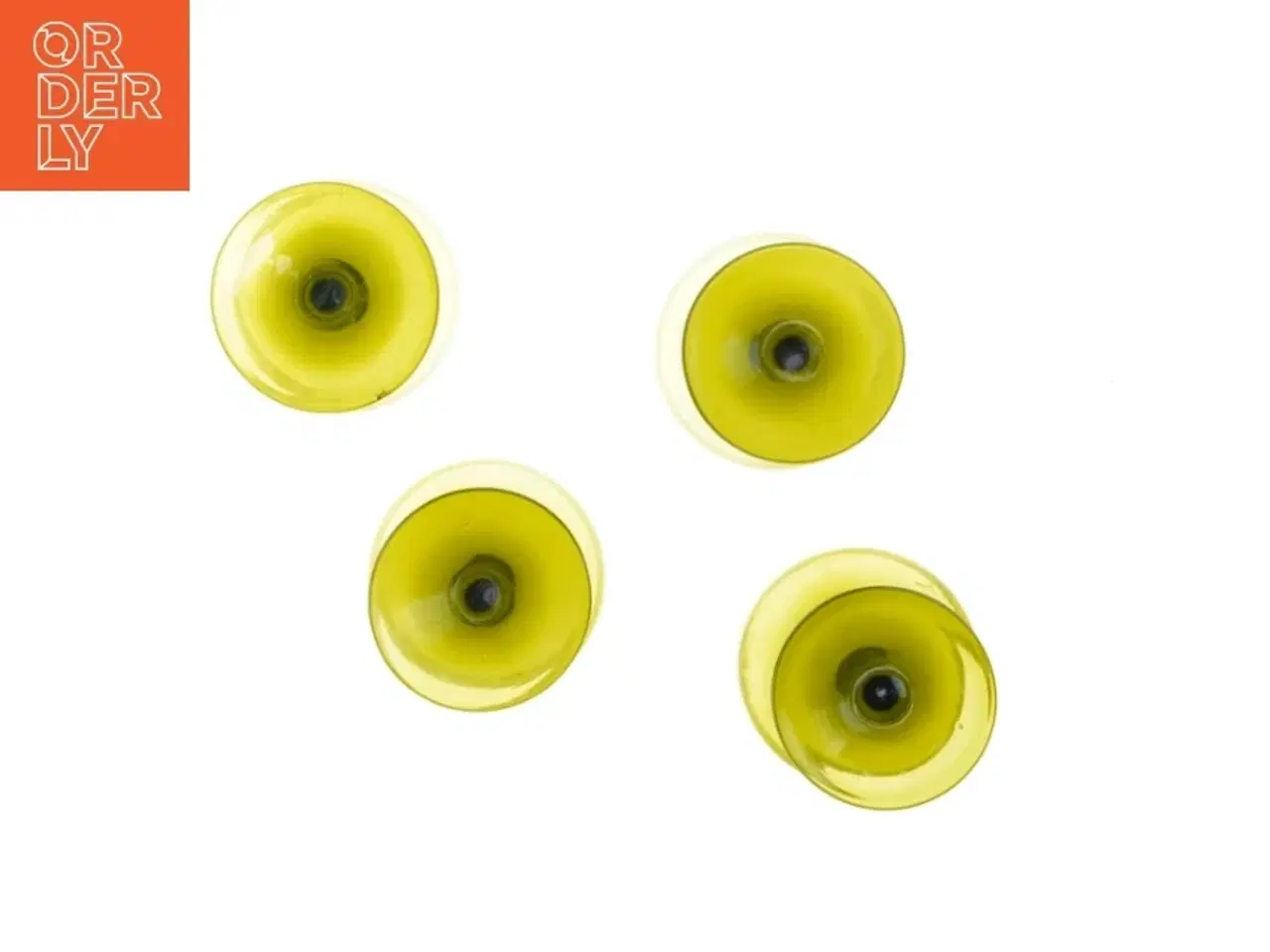 Billede 3 - Grønne champangeskåle (str. 4 styk. ø. 9,5 cm. længde. 12,5 cm)